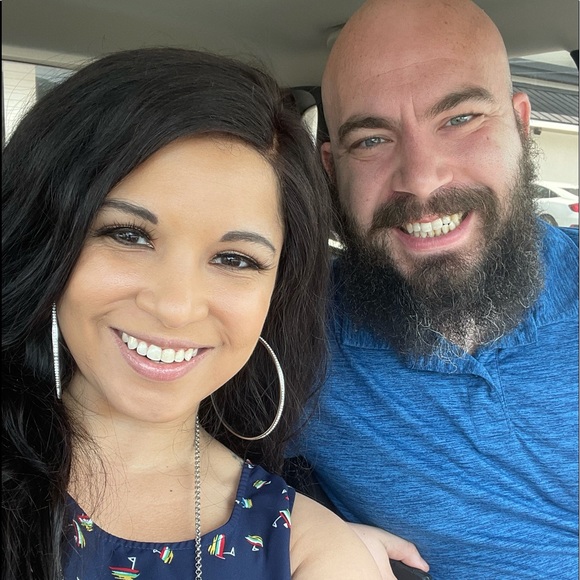 Meet your Posher, Sam - Picture 2 of 7